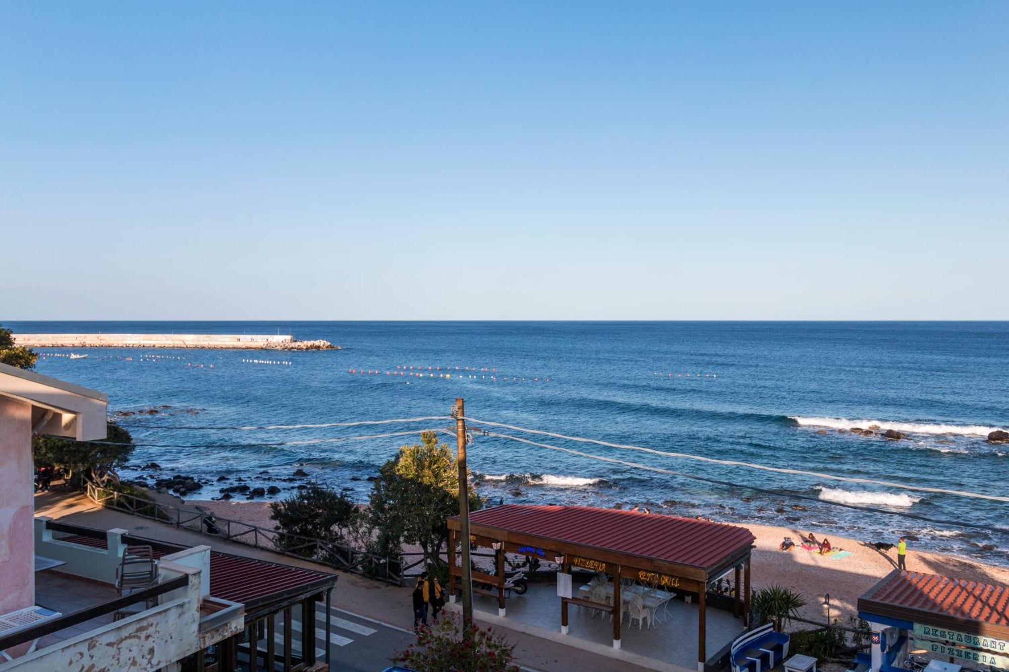 קאלה גונונה La Favorita Hotel מראה חיצוני תמונה