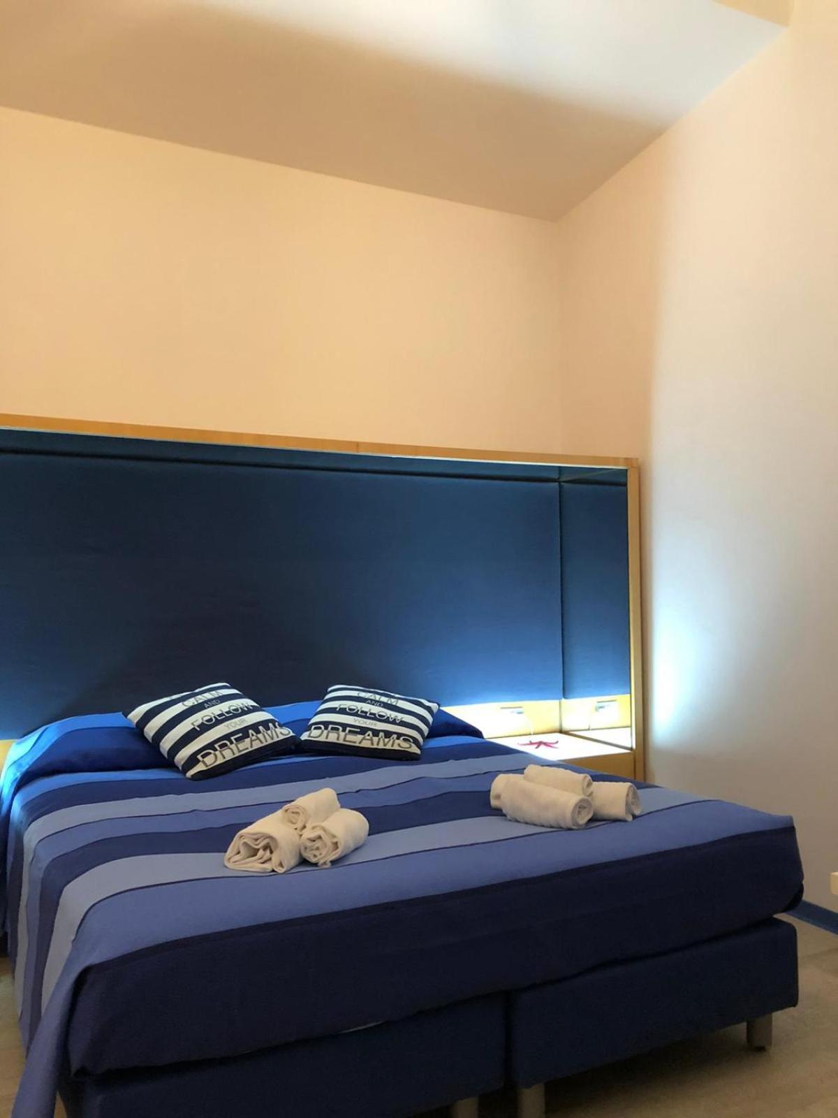 קאלה גונונה La Favorita Hotel מראה חיצוני תמונה